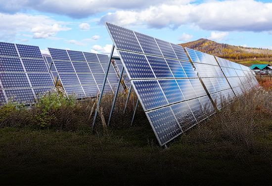 价格触底, 长夜未尽: 光伏产业在过剩与希望之间跋涉