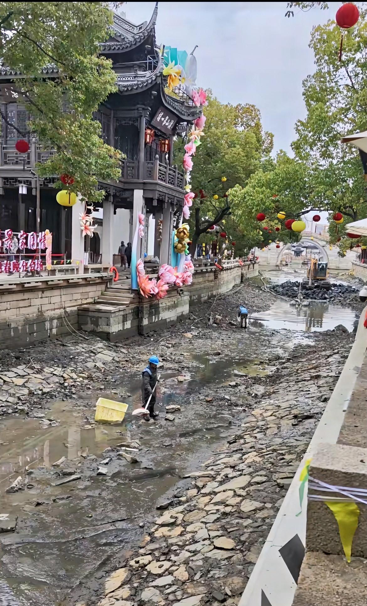 河道有这么浅吗。