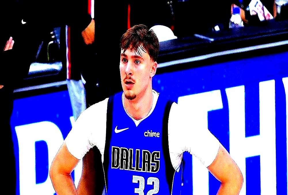 NBA教练圈炸锅了，独行侠这牌面，新赛季根本没法防。一个19岁新秀，弗拉格，