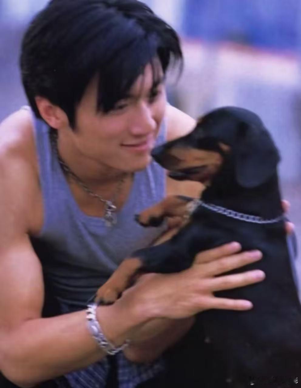 谁把谢霆锋放在这里的苏州变身终极痛城！摩天轮太空舱里坐着虚拟谢霆锋陪你看夜景，