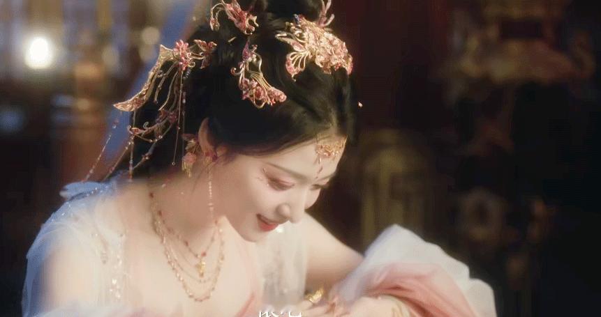 王楚然新剧优雅开场神人展开剧集成何体统谁被王楚然的反差萌戳中了！一袭华服优雅成