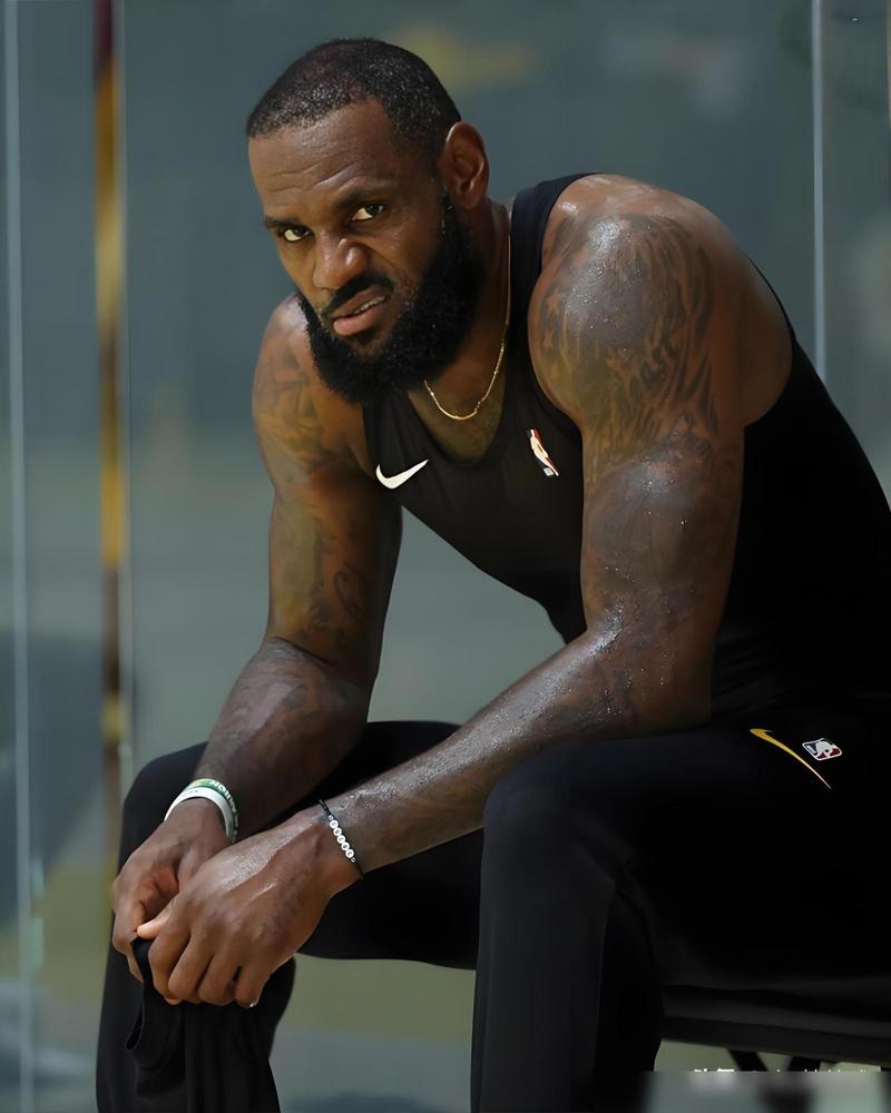 詹姆斯：解锁40000分，39岁063天，历史第一年轻！詹姆斯：解锁35000分