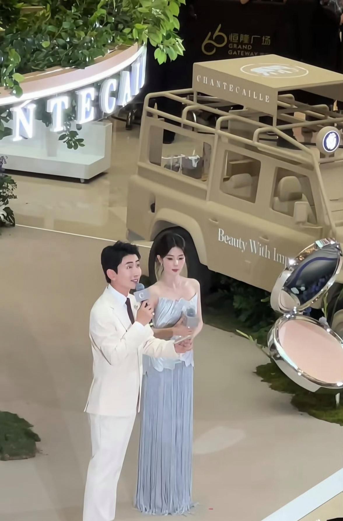我k？！！白鹿现实中这么恐怖啊……真的好美好白的一个小女孩路人视角下的她真的