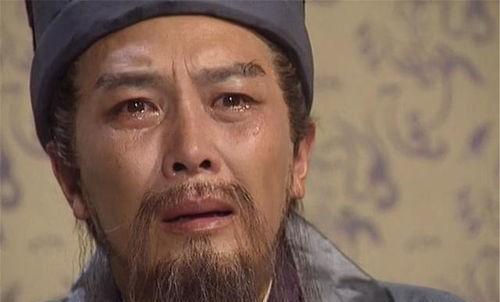三国的那段故事，若不是诸葛亮提高了一点曝光度，其实在漫长的历史里并不显眼。刘备、