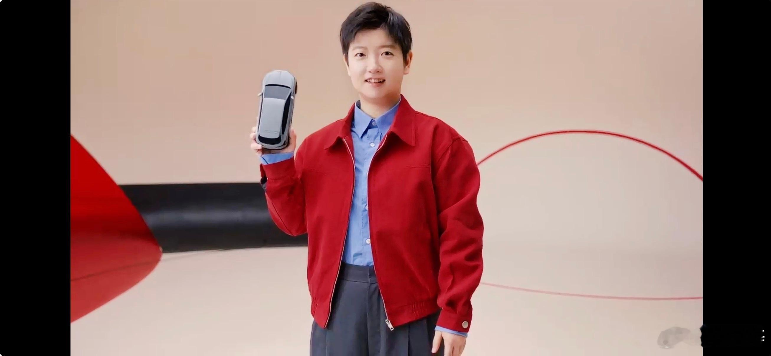 红旗天工为孙颖莎庆生红旗为孙颖莎许下生日祝福红旗天工给孙颖莎庆生这波太戳心！回