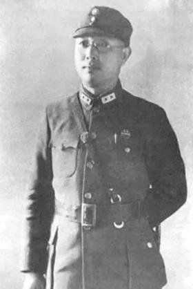 1949年，国军中将张轸率领两万五千余人在湖北金口、贺胜桥起义，毛主席给萧劲光等