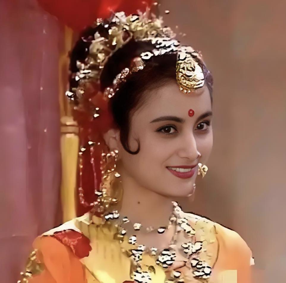 扮演玉兔精的李玲玉当年有多美多迷人杨洁导演曾在书里写过一件趣事拍公主跳