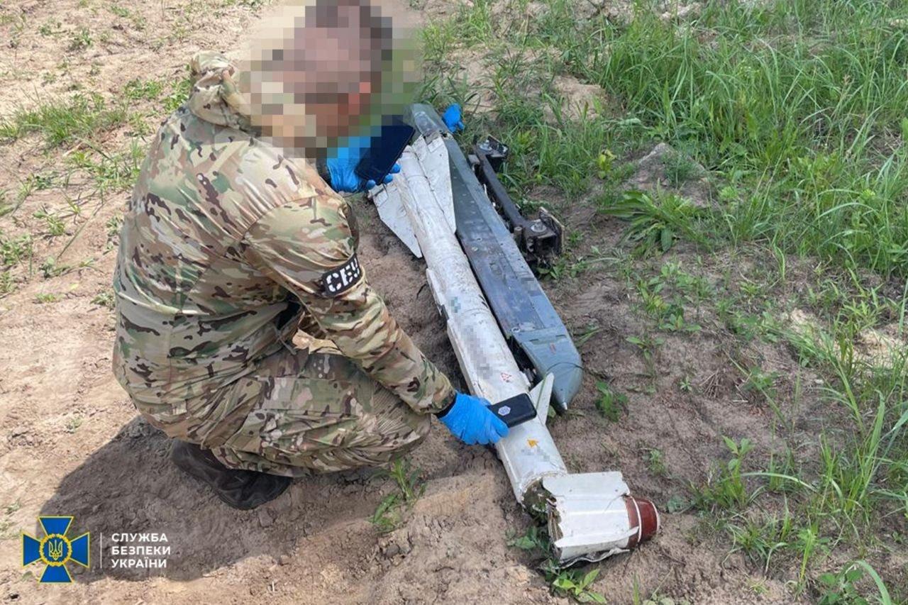 “俄军空空导弹用贫铀弹战斗部，要击落乌克兰空军战机！”当地时间7月25日，一架挂