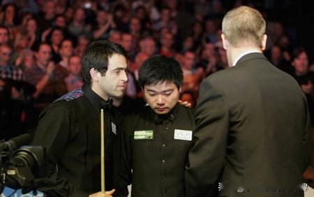 丁俊晖首次成为大师赛冠军后至今每一届的成绩：2011年：冠军（10-4击败傅