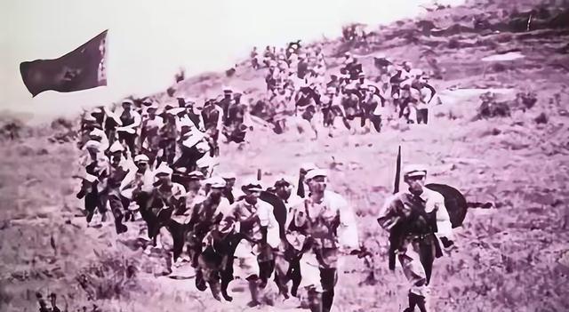 贺子珍的弟弟贺敏仁生于1918年。1934年，他随红军长征，在红一军团11师某团