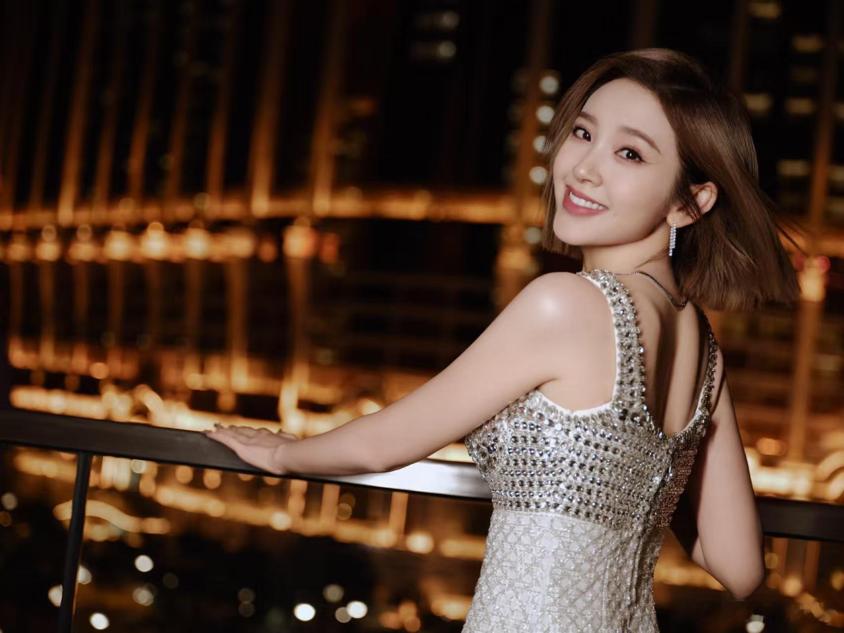 唐艺昕有梗自己先玩一句接地气的真心话瞬间拉近好感唐艺昕不走官方路线有梗自己