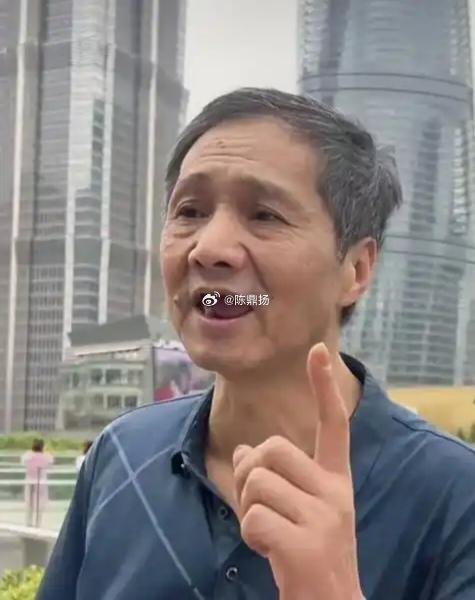 张半仙“空翻多”了！明天股市要开市了，真希望张半仙能蒙对一次股市涨跌，大盘已经逼