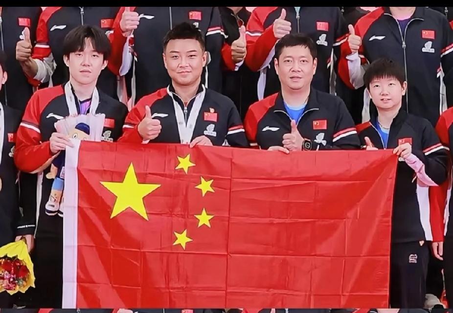中国乒乓球队亚锦赛高光时刻亚锦赛上中国乒乓球队这阵容太顶了！男队领军人物王