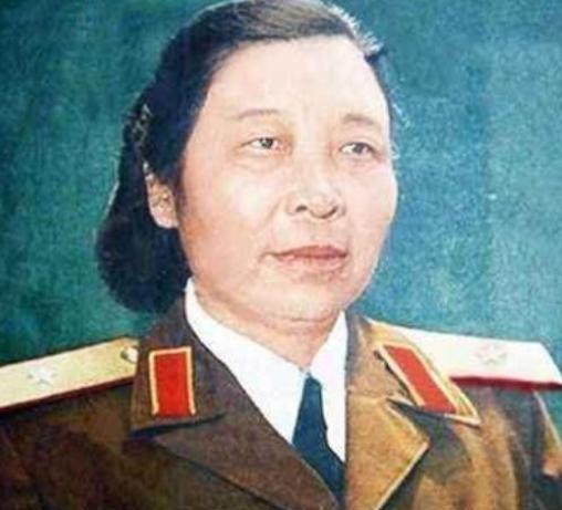 1955年，开国女将军李贞回乡探亲，遇到了打骂她的第一任丈夫古老三，当二人再相见