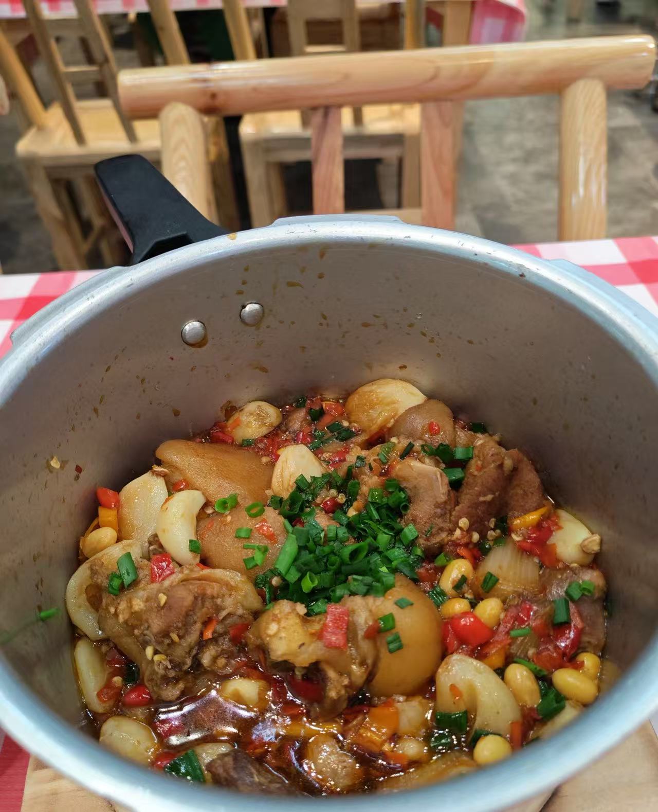 湖南长沙河西，打卡口味家常菜馆！