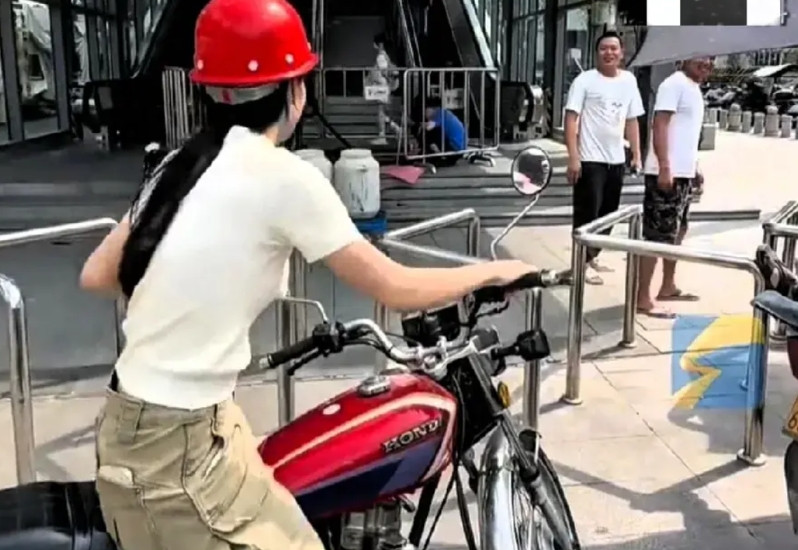 “动了底层人的饭碗！县城“滴滴摩托”上线，是便利还是抢生意？”近日，“滴滴摩托”