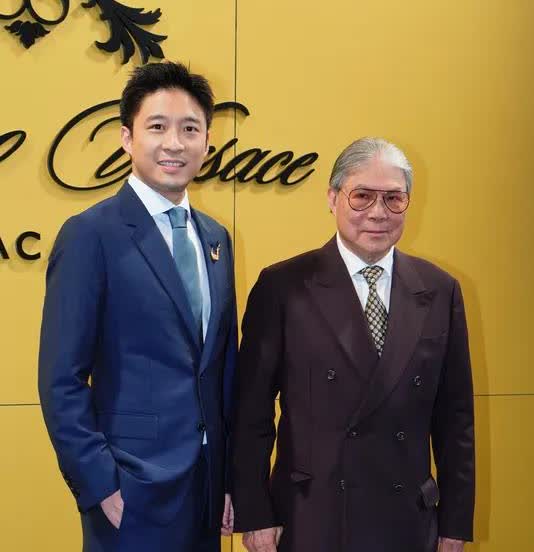 霍启山看起来似乎并不着急结婚。他都42岁了，感情方面还是没什么着落。虽然有网传他