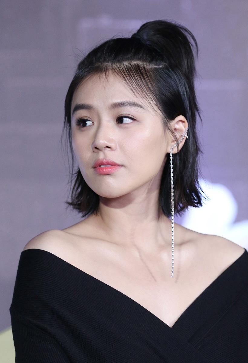 2014年，马思纯去试镜《左耳》，苏有朋觉得她太胖了，就拒绝了，蒋雯丽找到苏有朋