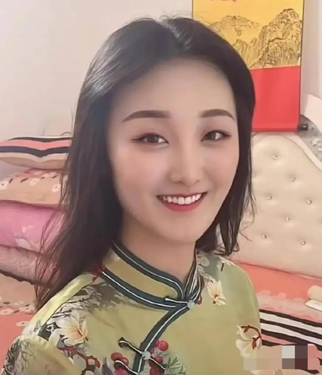 现在最后悔的人应该就是陈亚男了。如果她当初没离婚，那么现在的生活，恐怕完全不