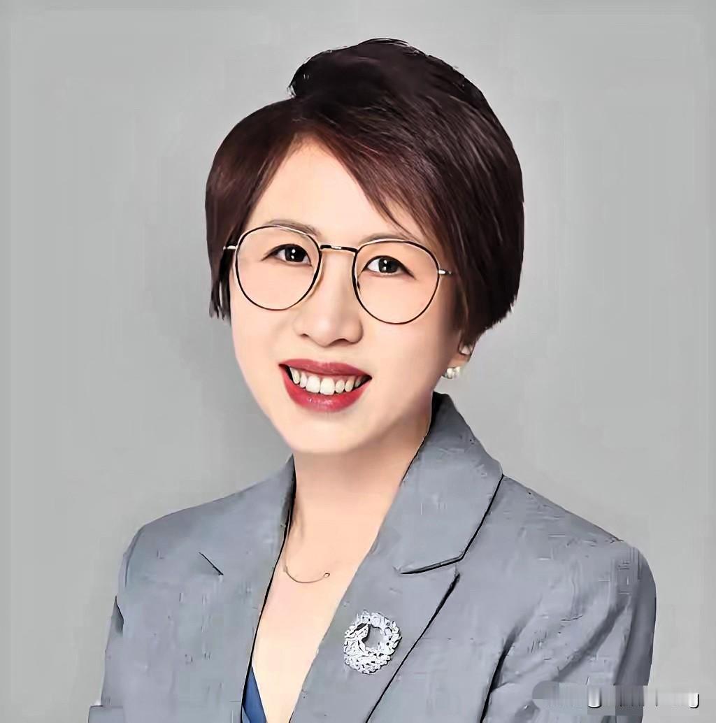 北大教授赵宏的连线真把人看吐了！高学府光环下，满嘴“大概”“也许”，连老百姓吵架