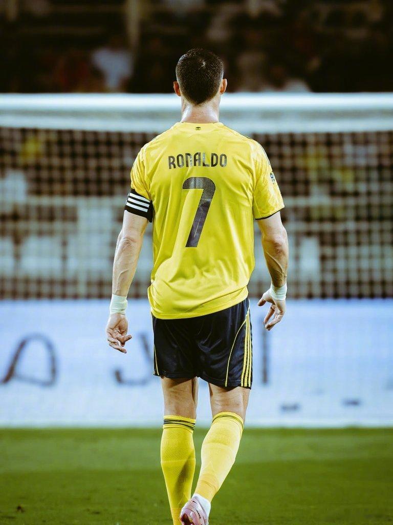 【C罗拒绝为利雅得胜利出战】《球报》：C罗拒绝出战不是因为身体方面的原因，他对P