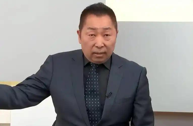 果然，唐湘龙的预感是很准的！特朗普还真的要“小心”了！  就在许多人以为这