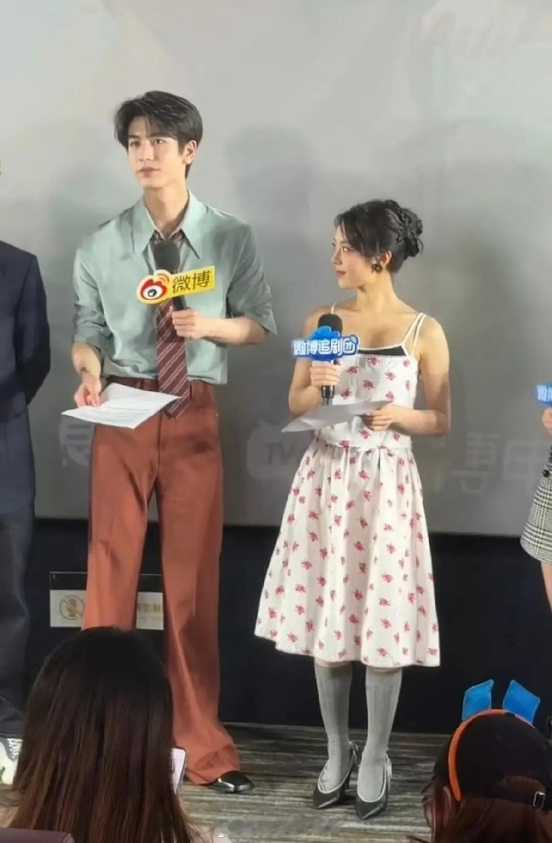 两个人都有一股难以言喻的哪怕狐厂的图打点加了滤镜都没办法​​​