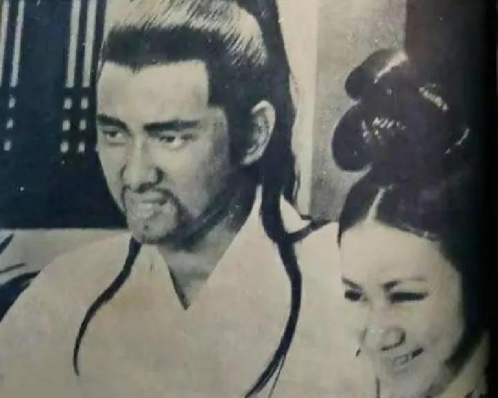 70年代，台北中影片场王羽和焦姣的一张珍贵留影！当年他们合作的《独臂刀王》红遍大