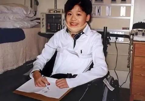 “原来桑兰一直在撒谎！”1998年，17岁的桑兰在美国友好运动会上训练跳马，一摔