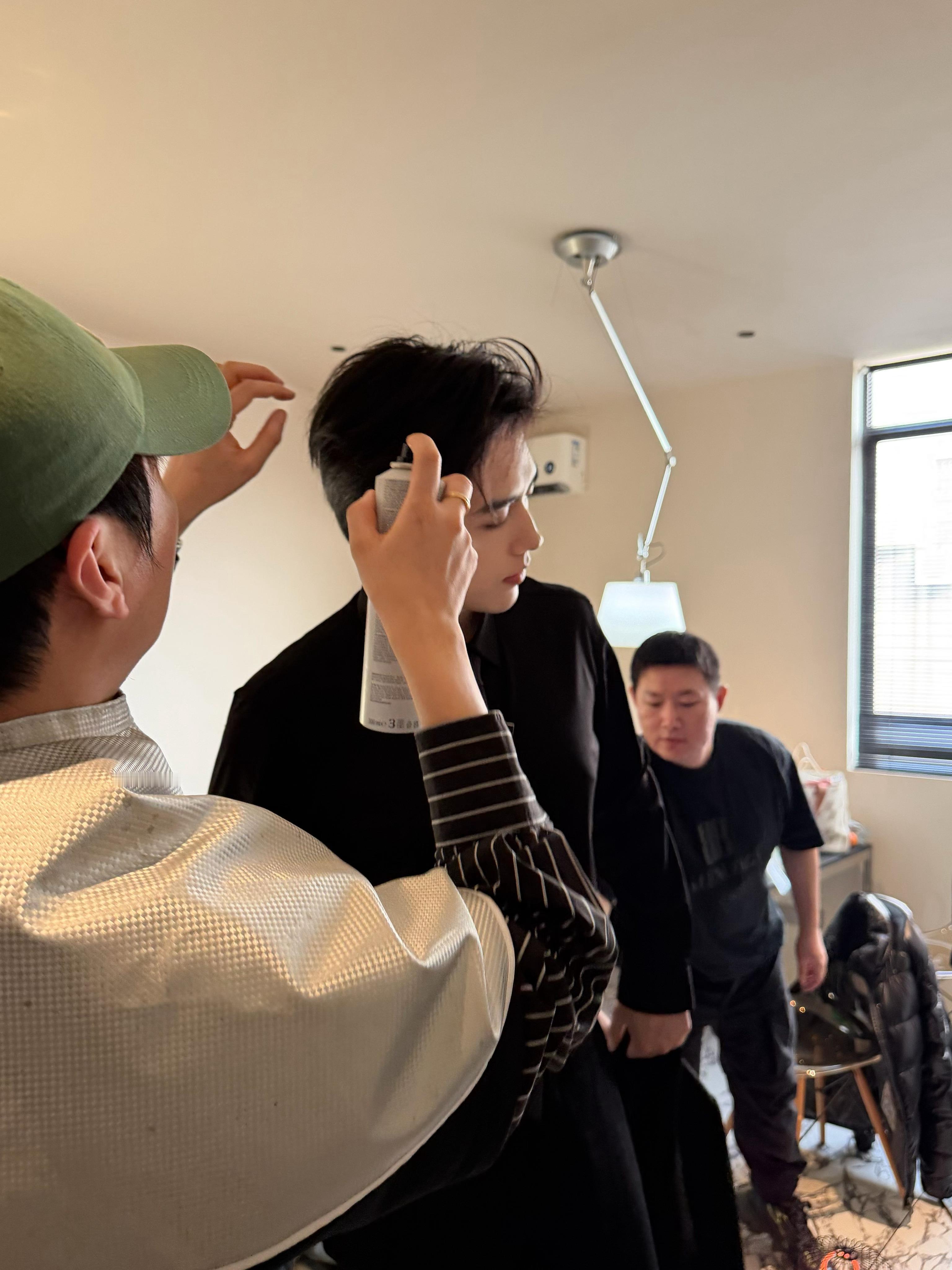 陈飞宇工作室什么时候离过宫陈飞宇回应帅回宫了哈哈哈哈哈哈有个热搜说陈飞宇帅回