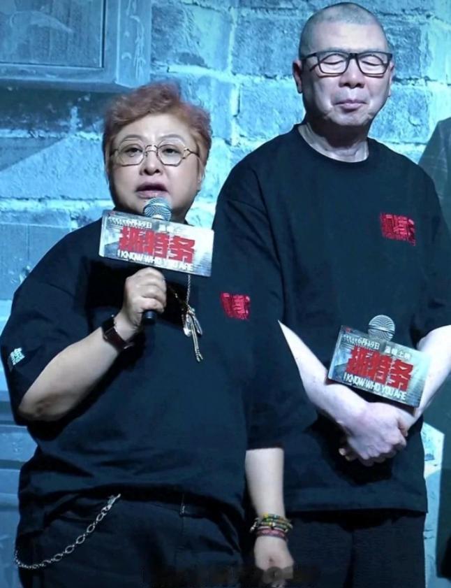 昨天还在歌颂韩红的人，今天骂她最狠——这件事让我彻底看懂了一件事6月17日，冯