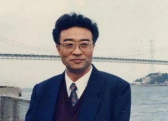 1952年，刘青山这个名字成了全国的话题，他曾是革命功臣，却因贪污堕落被枪决，留