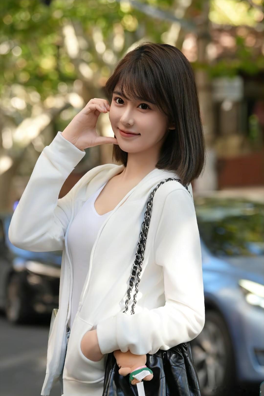 街拍气质穿搭小姐姐