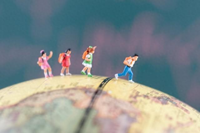 50年后，全球GDP最高的6个国家根据世界银行2025年各国GDP发展数据，高