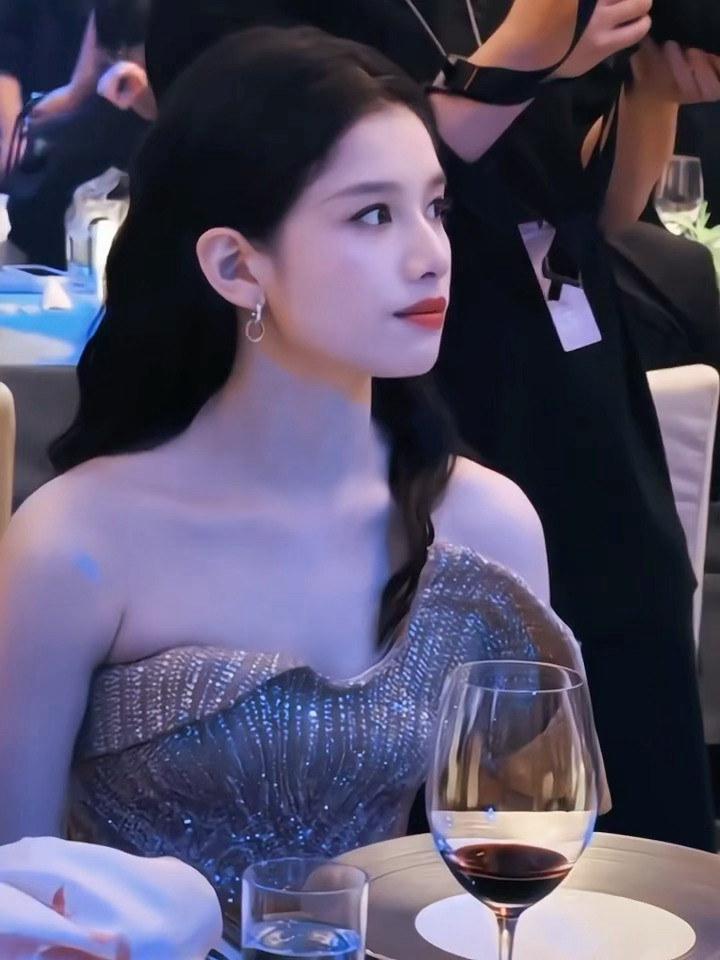 ELLE晚宴ELLE晚宴群星路透🈶大家觉得谁的状态最好​​​