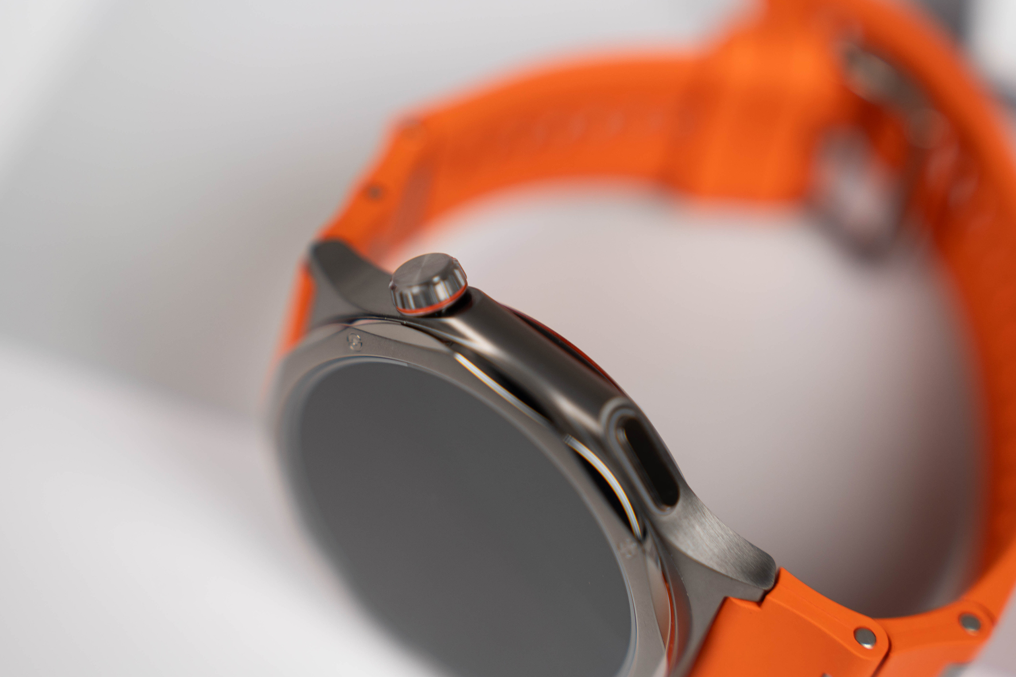 OPPOFindN6明天就要发布了，如果考虑买这款手机的，买手表的话，建议一