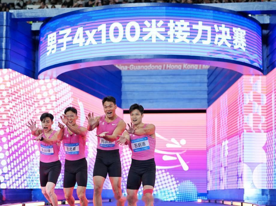 首位突破10秒大关的亚洲本土选手首位闯入奥运会男子百米决赛的中国人创造男子100