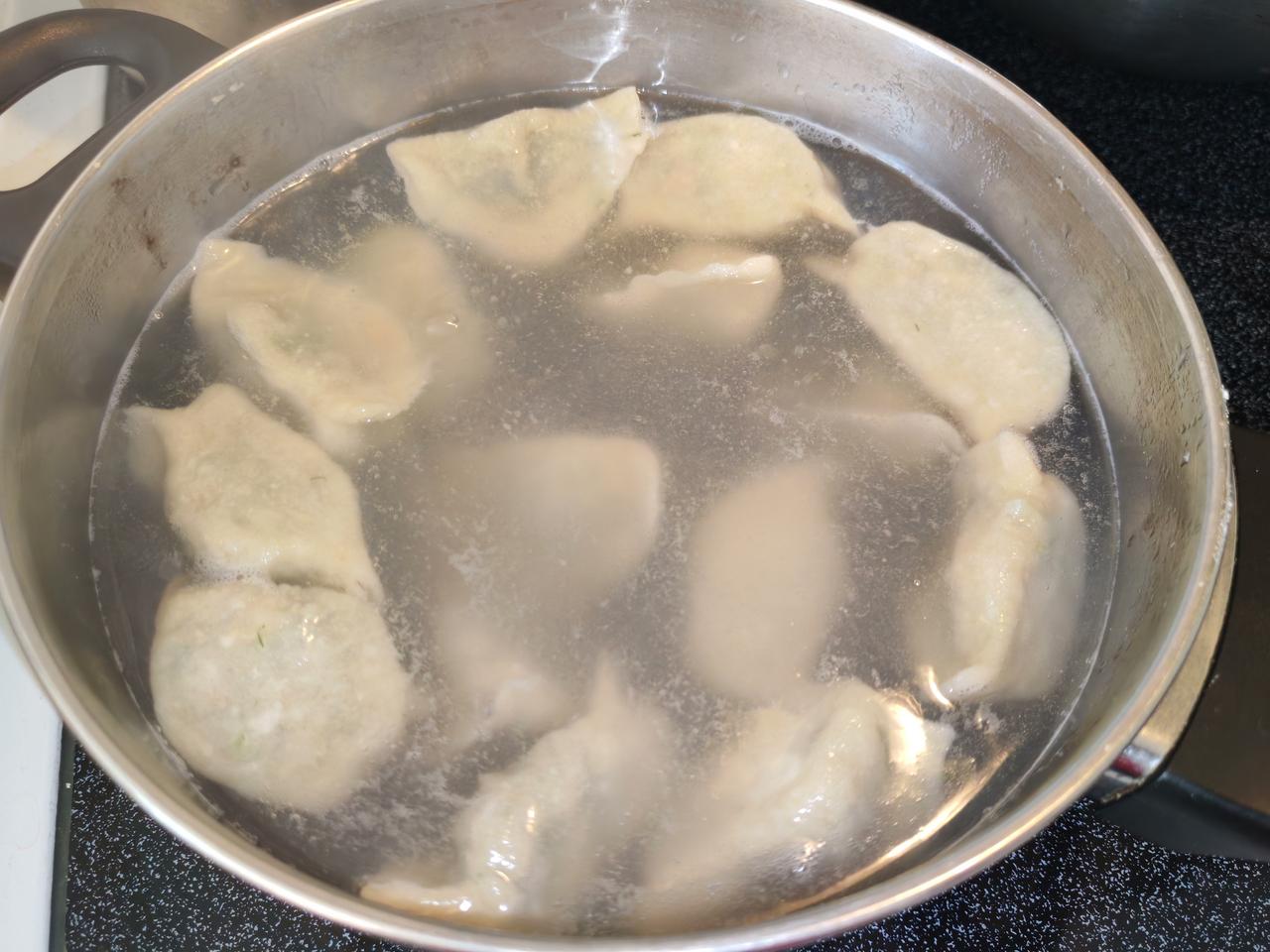 挺长时间也不包饺子了！主食净吃“杂粮馒头”和“杂粮米饭”了。主要原因是：听网上糖