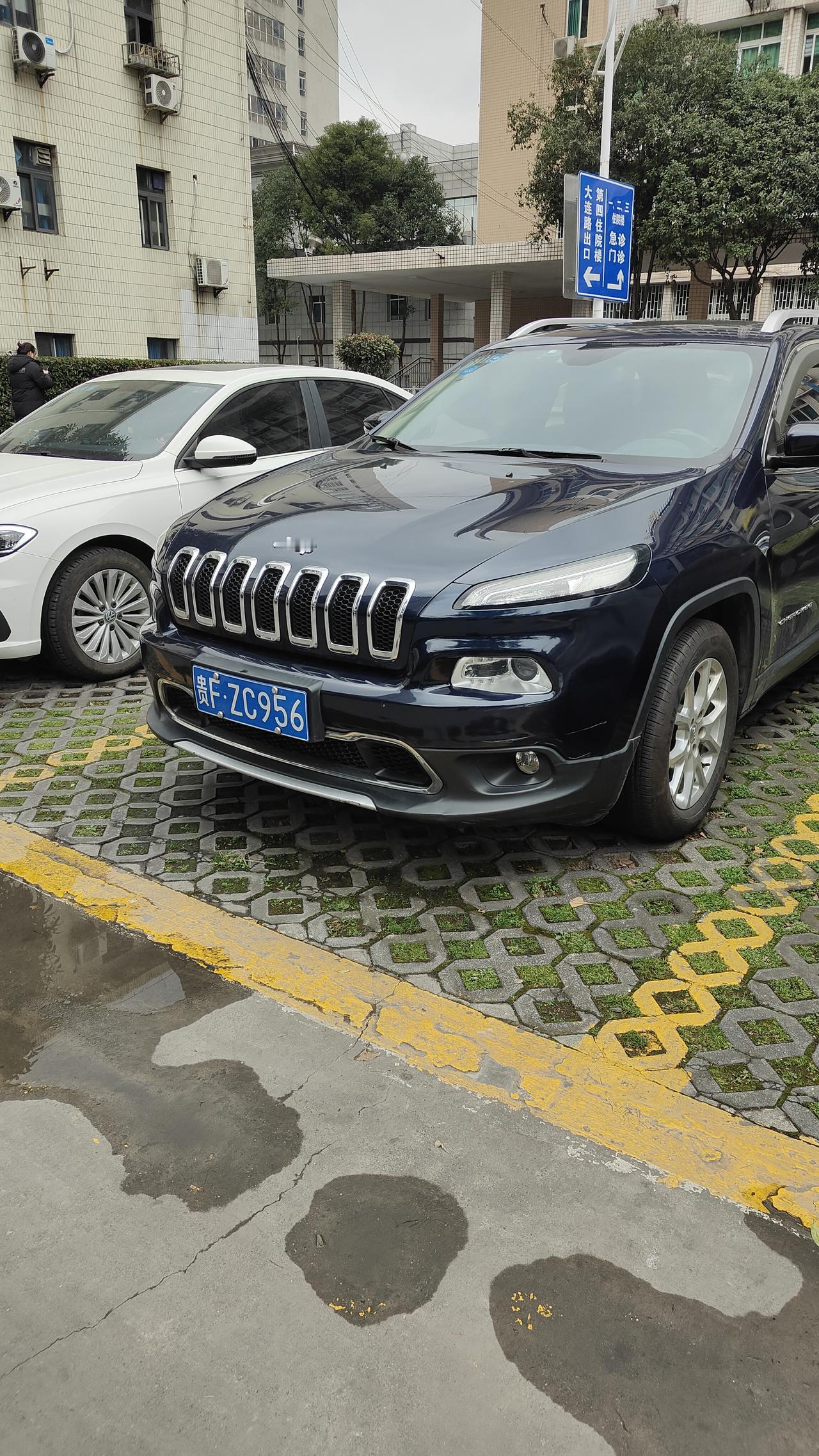 吉普是不是老爷车？能不能干过我的轩逸经典