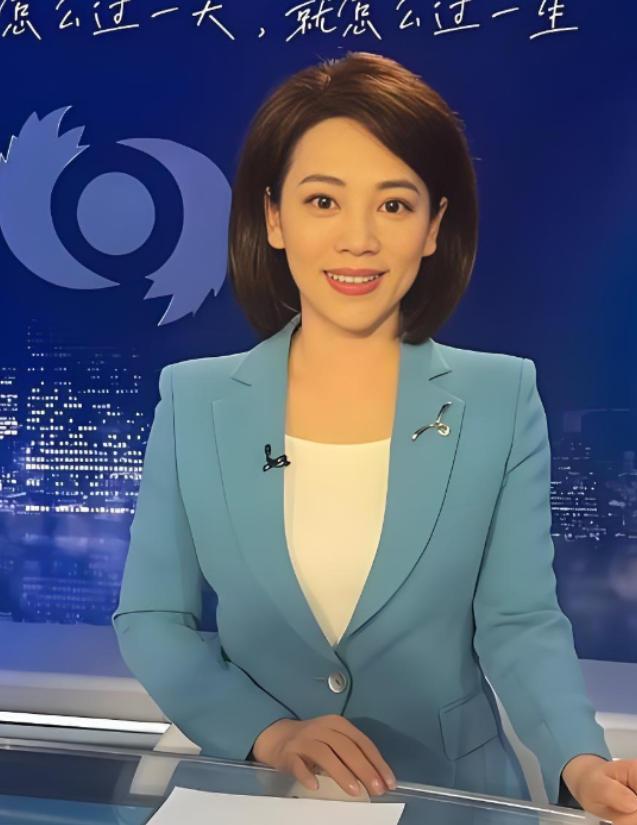 劳春燕终于调回上海了！结束了跟丈夫裘正义近19年的两地分居，这消息一出，不少人都