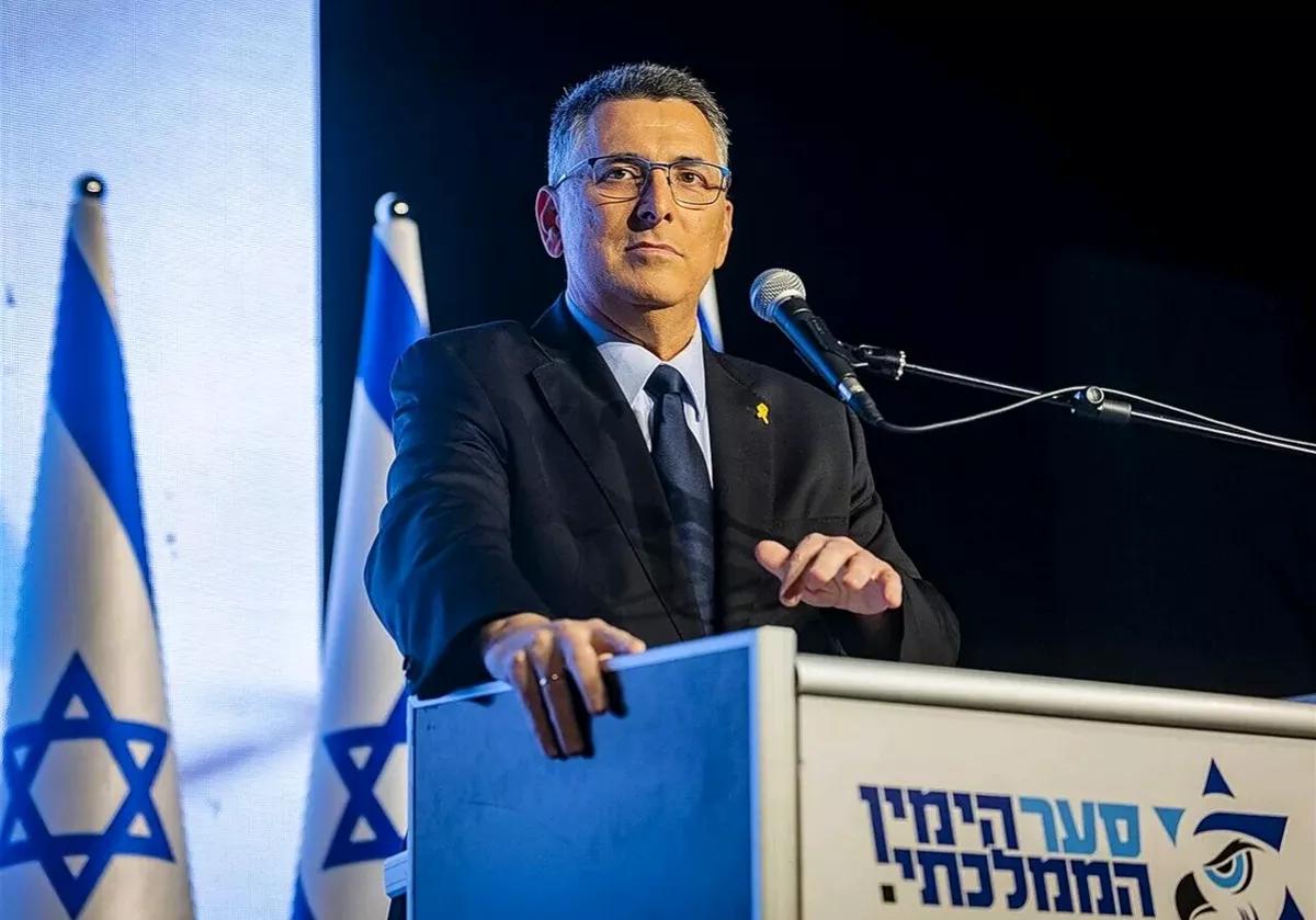 半岛电视台报道，当地时间14日，挪威消息人士证实，以色列外长吉迪恩.萨尔已通过信