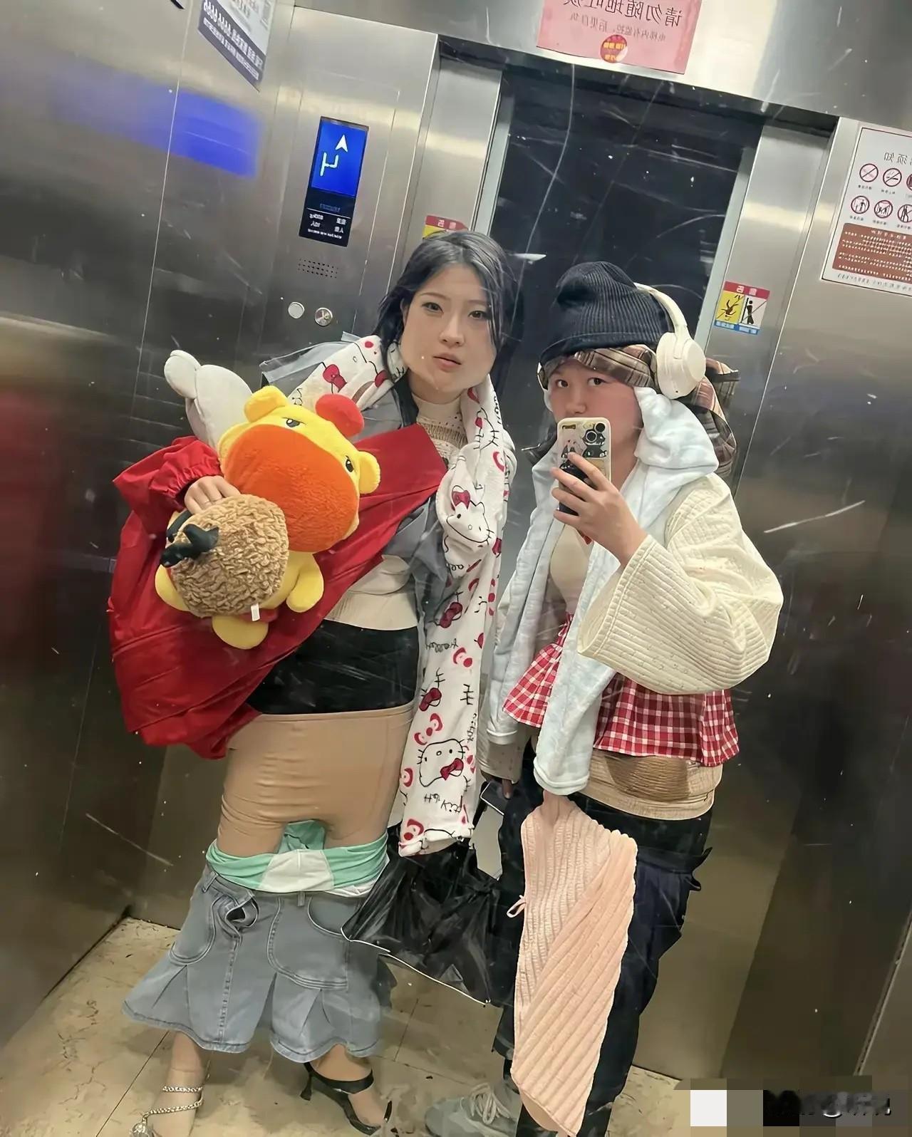 现在的女孩子为了红也是拼了啊