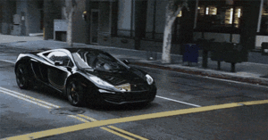 我们这儿的油价一直不算高，刚加了一些油也才5块多，50块钱就能跑很久了。但我平常