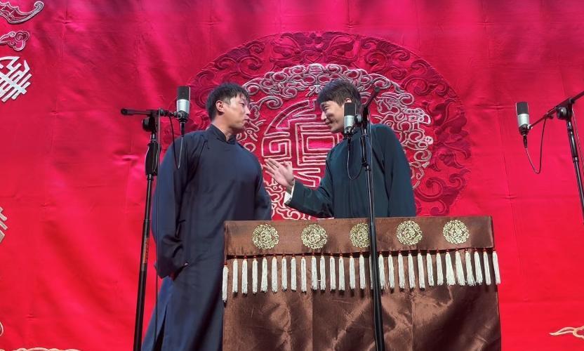德云社副总烧饼的网络标签，何九华给出了总结，说相声，当副总，生娃。烧饼是郭德纲的