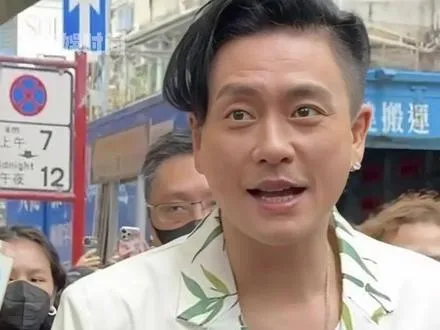 当44岁的黄宗泽遇上同龄的陈冠希，一张高清照告诉众人，究竟谁才是“痞帅之王”