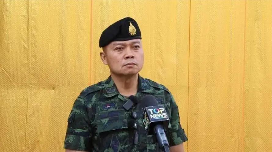 佩通坦口中的“疯子将军”本辛，看似是这次柬泰冲突后的最大赢家，却被泰王给坑了！不