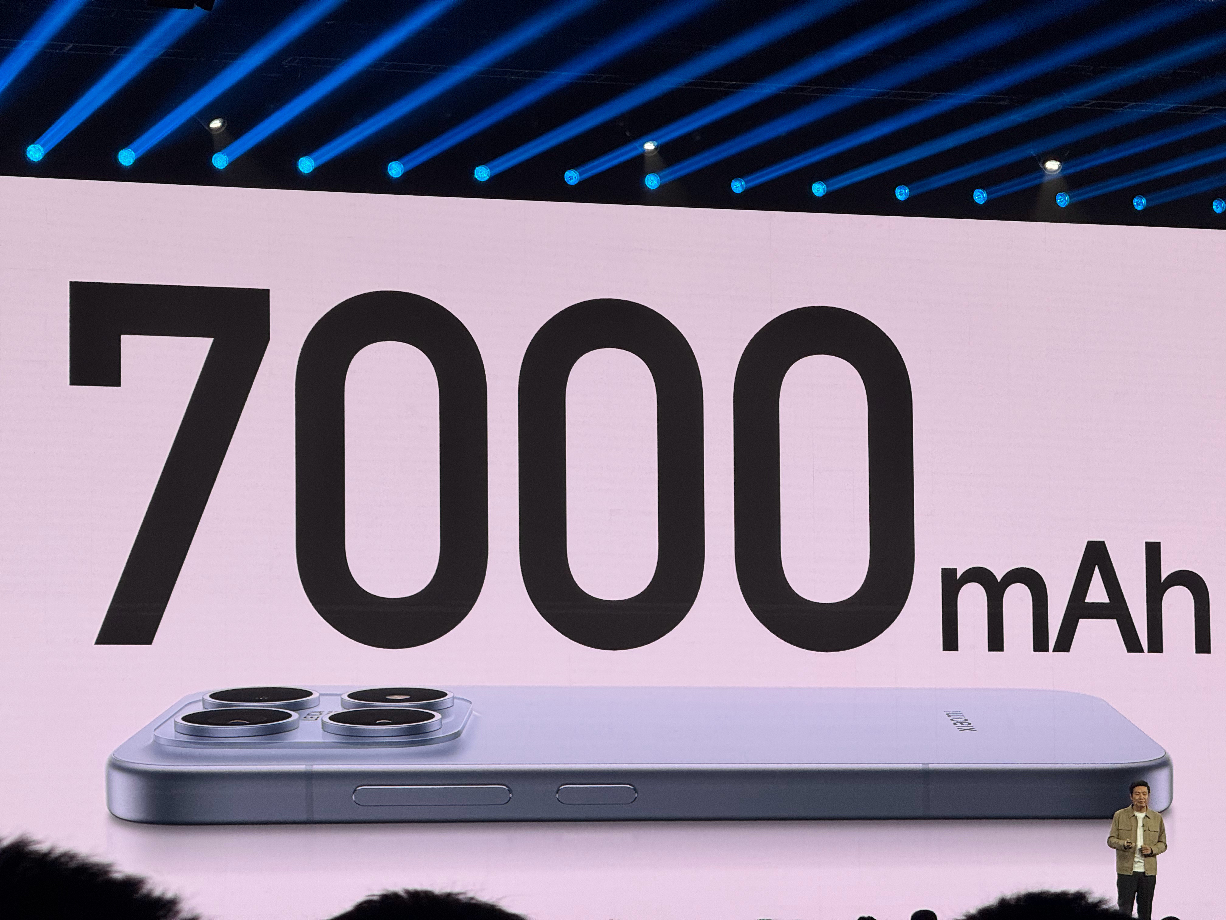 卧槽，小米17标准版7000mAh电池！😳​​​