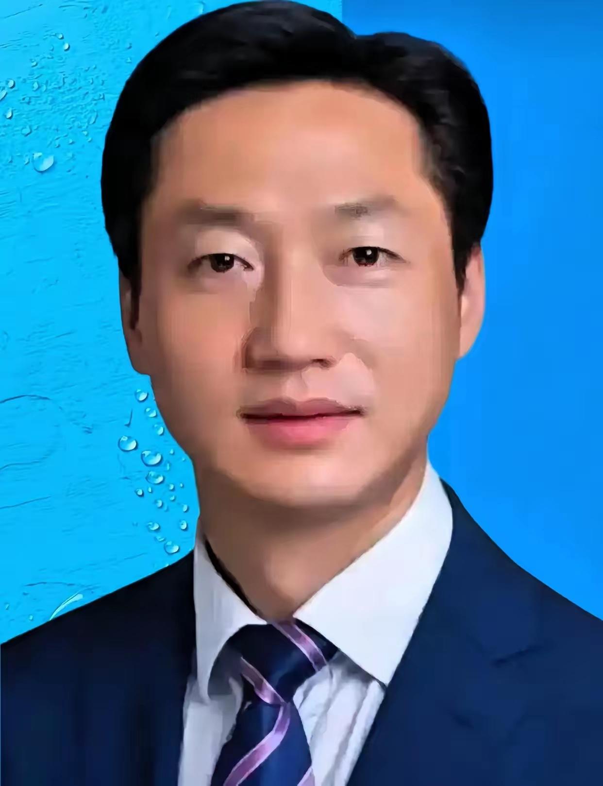 又一个“熬出来”的栽了。赵浩宇被查处的消息传出来，很多人看完心里都不好受。他最