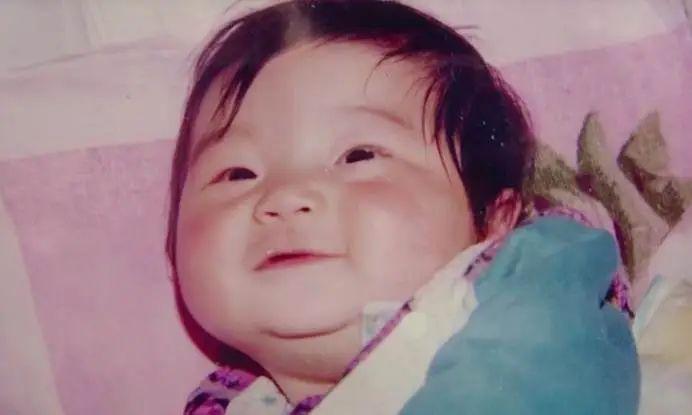 1988年，武汉教师在医院生下一名男婴，孩子因宫内窒息颅内大出血，接连收到五张病