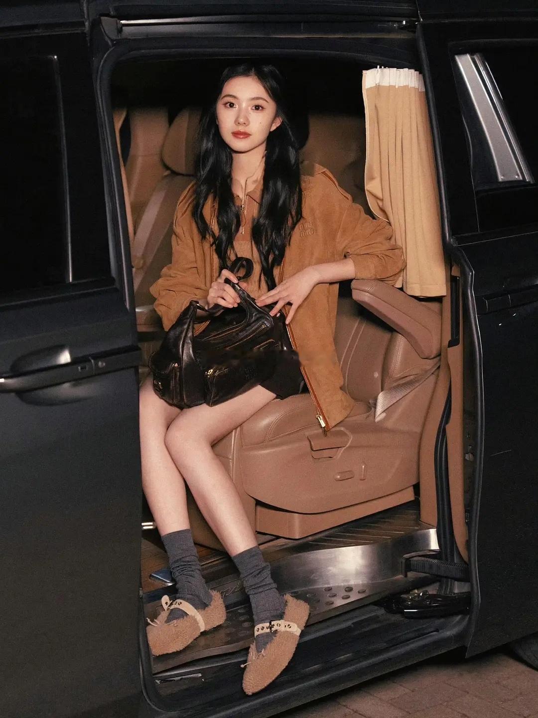 中韩miumiu大使出发图~🤩🤩​​​